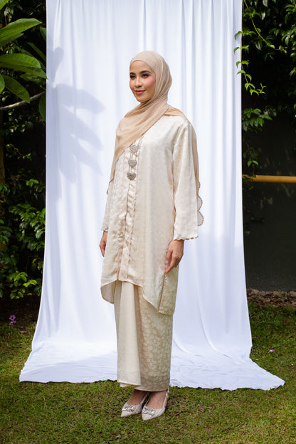 Kebarung Lily