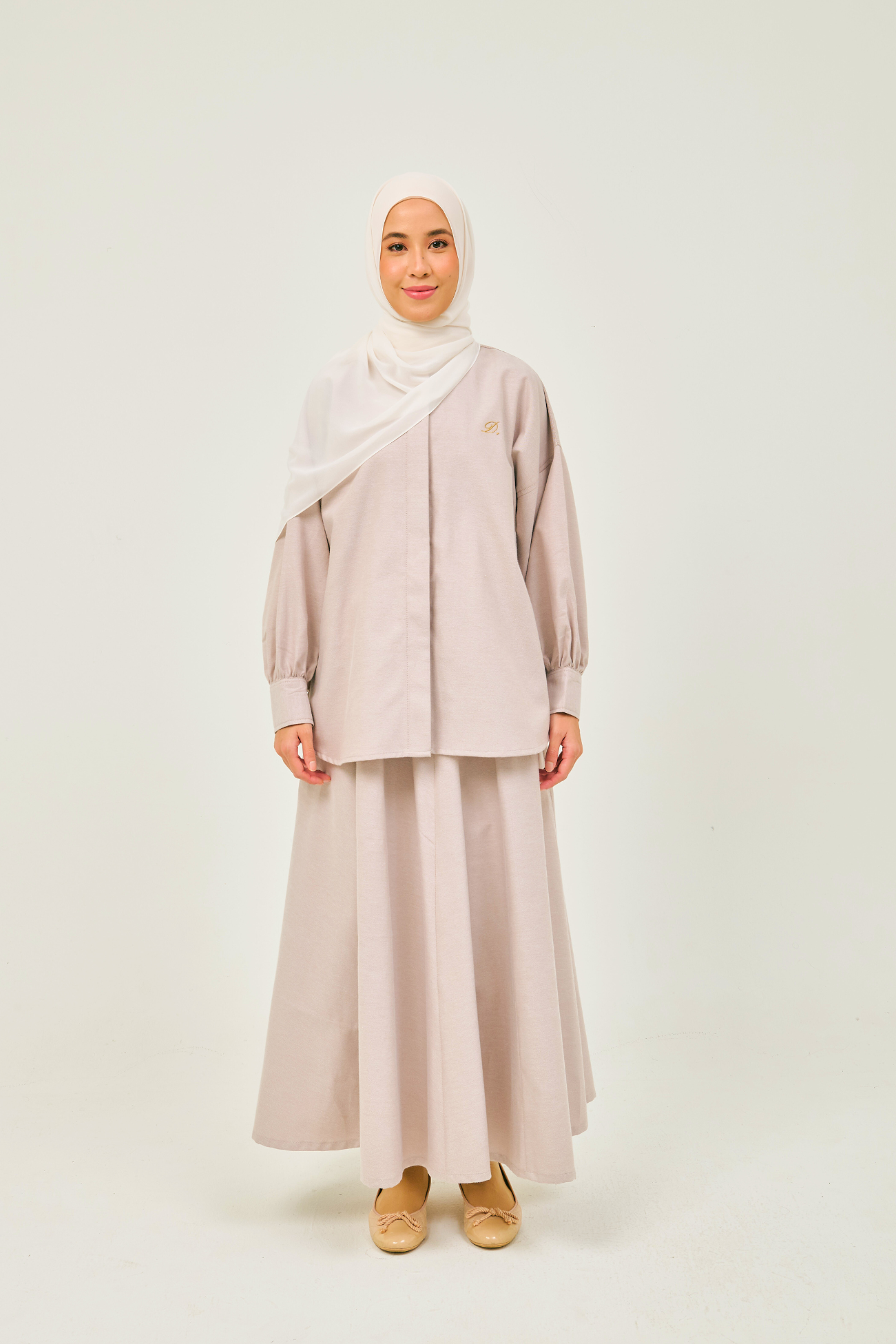 EASE Collection – Taupe Blouse
